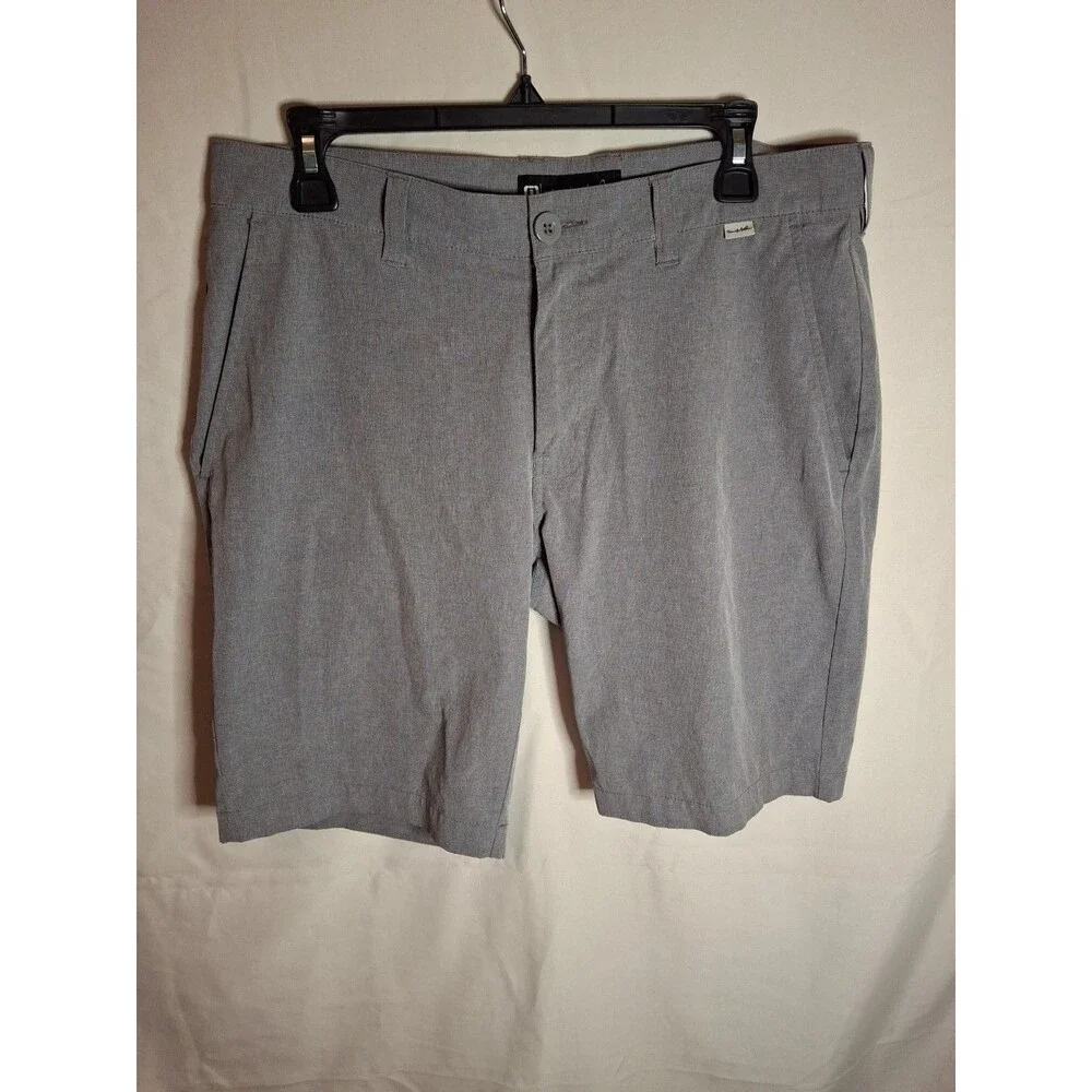TRAVIS MATHEW Men's Strech Waistband Shorts Ligh Grey Golf Size 32 (1518)